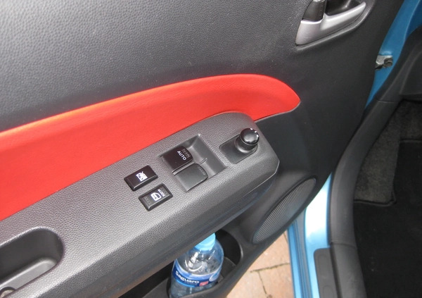 Suzuki Splash cena 24900 przebieg: 79680, rok produkcji 2014 z Brzeziny małe 596